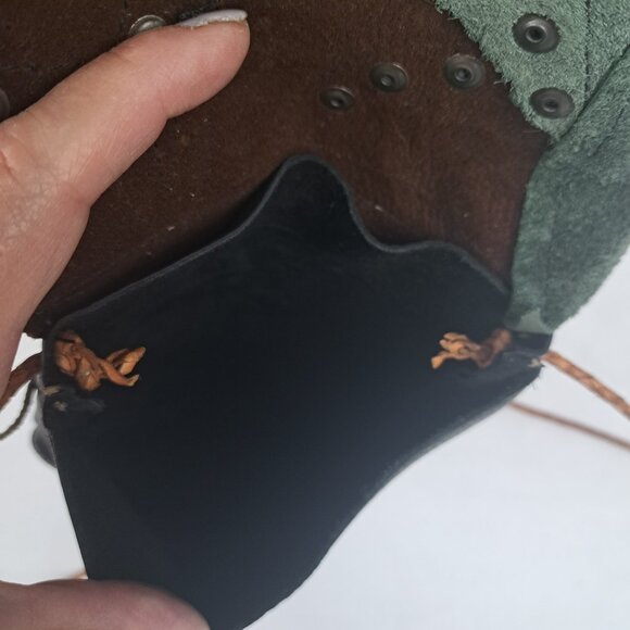 White Buffalo Creations Handmade Leather Crossbody - Picture 10 of 16